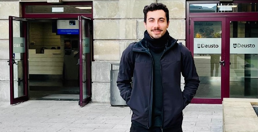 Doutorando do PPEdu realiza estágio sanduíche na Universidade de Deusto, Espanha